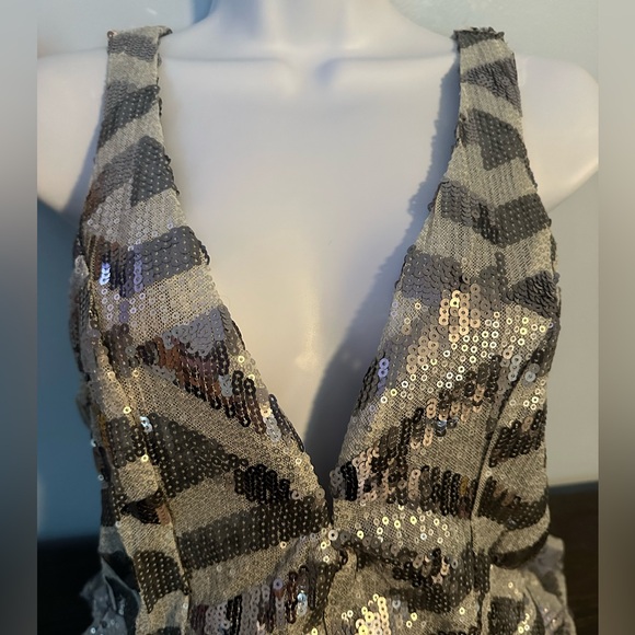 Silver sequin dress - Picture 2 of 3